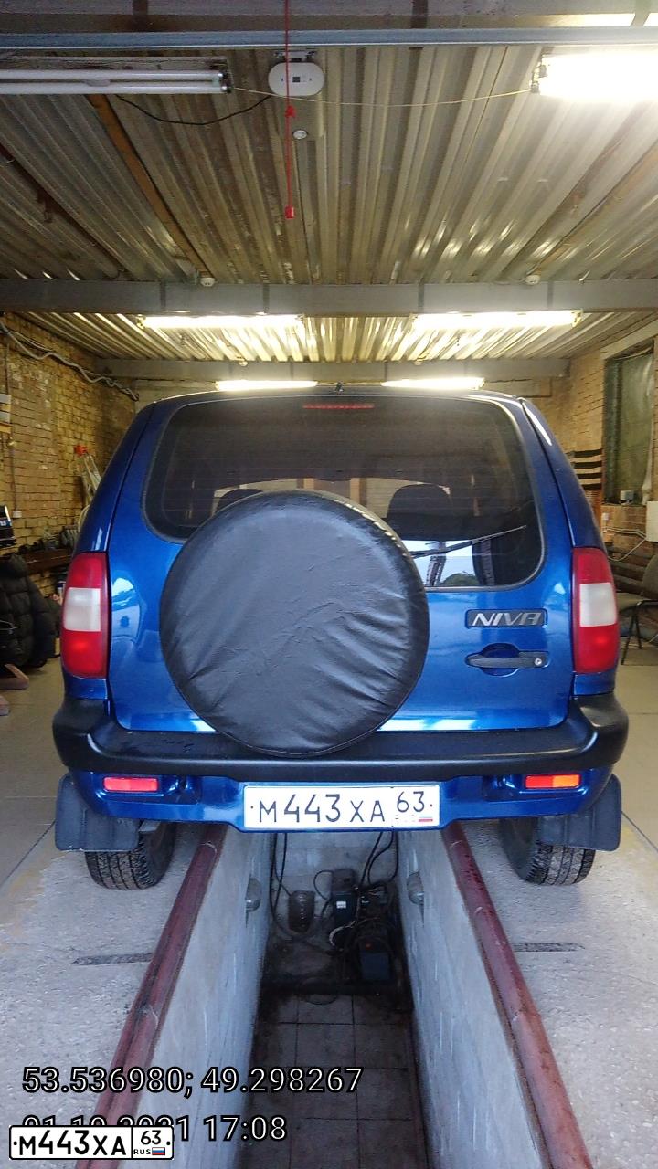 Фото автомобиля CHEVROLET NIVA, 2006 — госномер М443ХА63. Цвет: ЯРКО-СИНИЙ МЕТАЛЛИК
