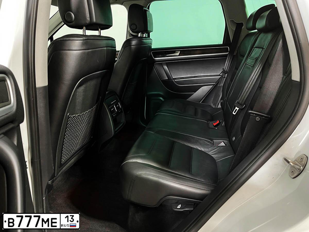 Фото автомобиля VOLKSWAGEN TOUAREG, 2007 — госномер В777МЕ13. Цвет: ЧЕРНО-СЕРЫЙ