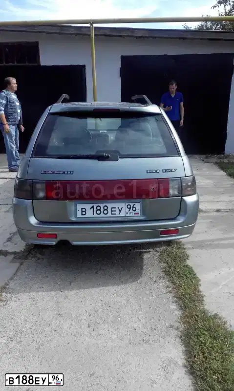 Фото автомобиля LADA 2111, 2006 — госномер В188ЕУ96. Цвет: СЕРО-ЗЕЛЕНЫЙ