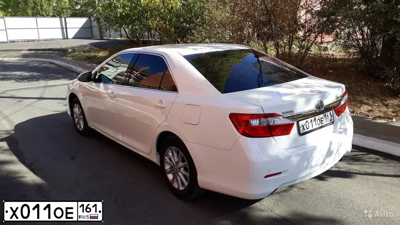 Фото автомобиля Hyundai Grandeur-TG GLS (Middle-Super/Deluxe), 2011 — госномер Х011ОЕ161