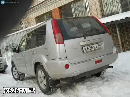 Фото автомобиля NISSAN X-TRAIL, 2005 — госномер В998ЕУ92. Цвет: СЕРЕБРИСТЫЙ
