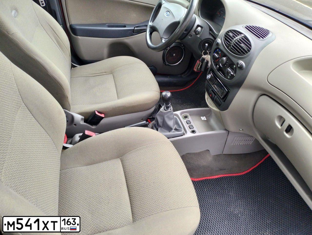 Фото автомобиля LADA 1118 KALINA, 2010 — госномер М083ОВ134. Цвет: СЕРЕБРИСТО-КРАСНЫЙ