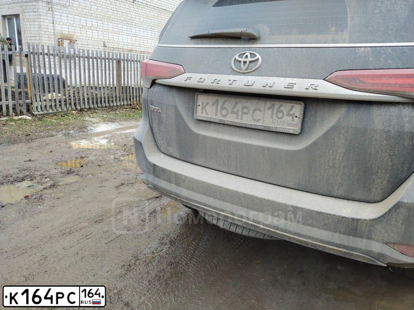 Фото автомобиля TOYOTA FORTUNER, 2019 — госномер М241МО164. Цвет: ЧЕРНЫЙ