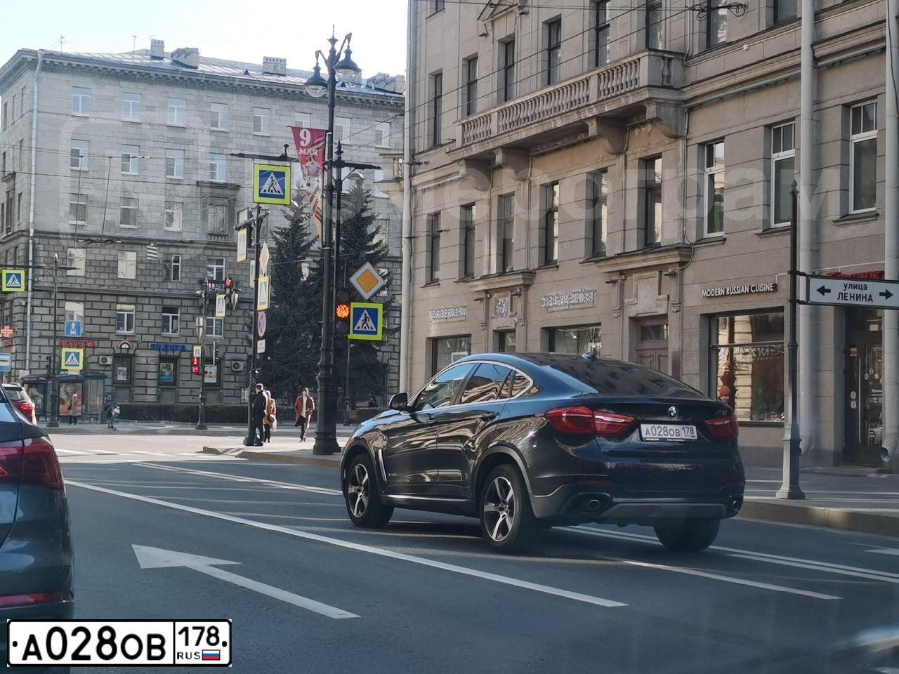 Фото автомобиля MERCEDES M-KLASSE, 2010 — госномер Р501СР198. Цвет: ЧЕРНЫЙ