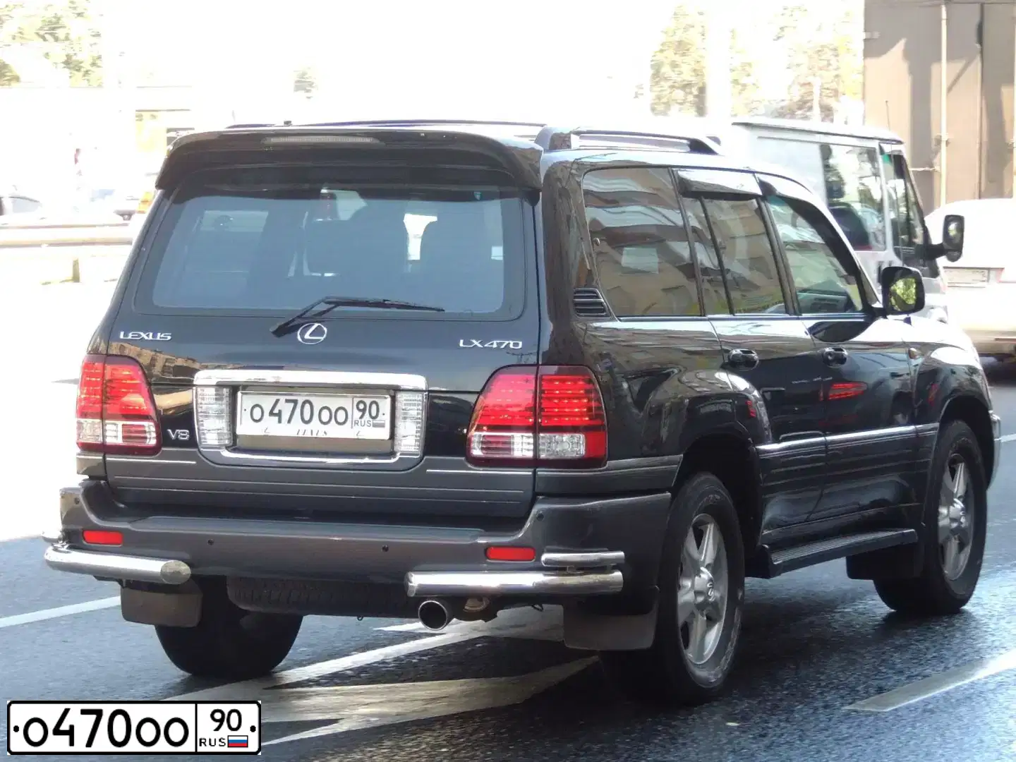 Фото автомобиля BMW SERIE 7, 1993 — госномер О470ОО90. Цвет: БЕЛЫЙ