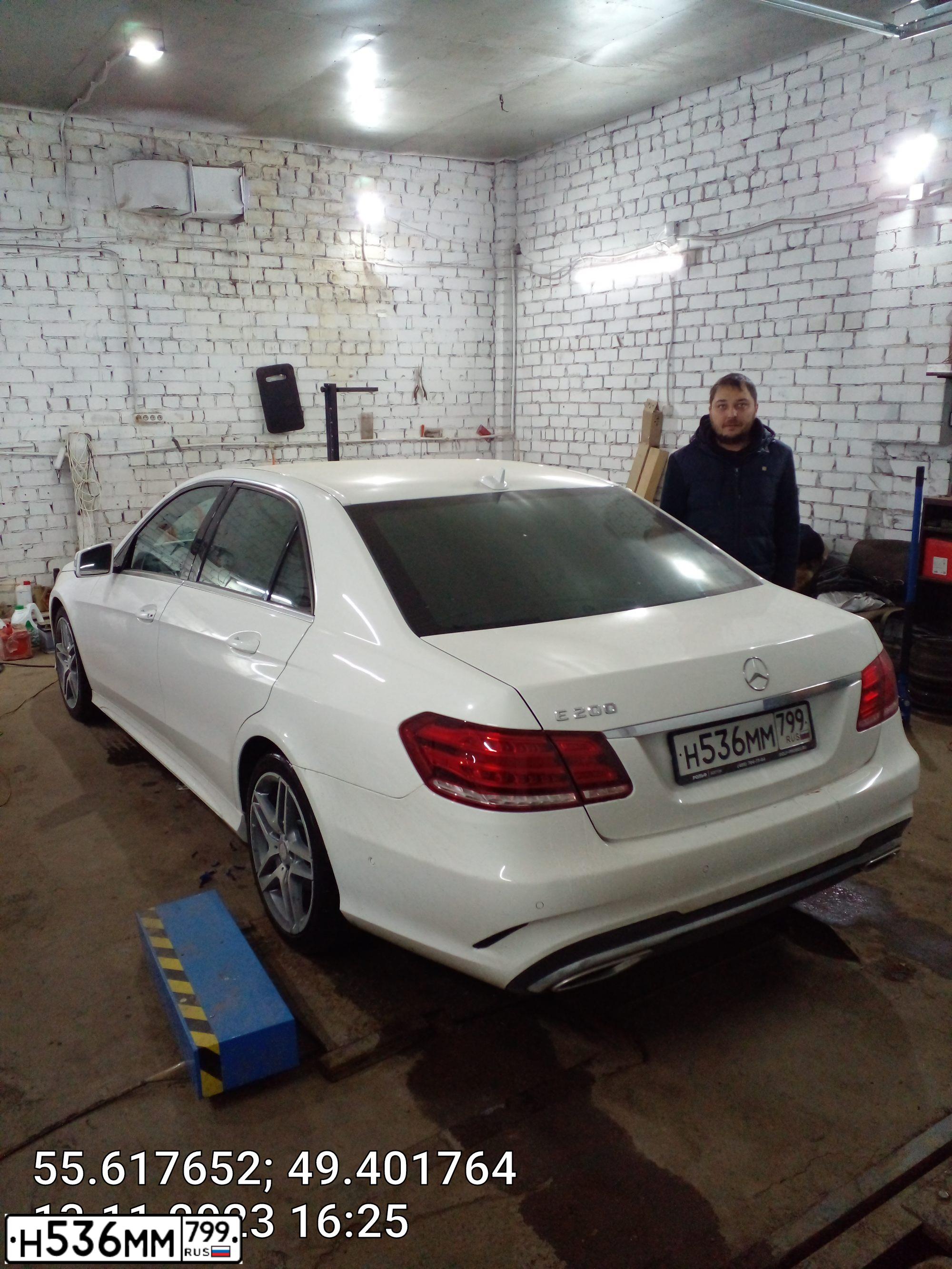 Фото автомобиля MERCEDES E-KLASSE, 2014 — госномер С091КТ797. Цвет: Белый