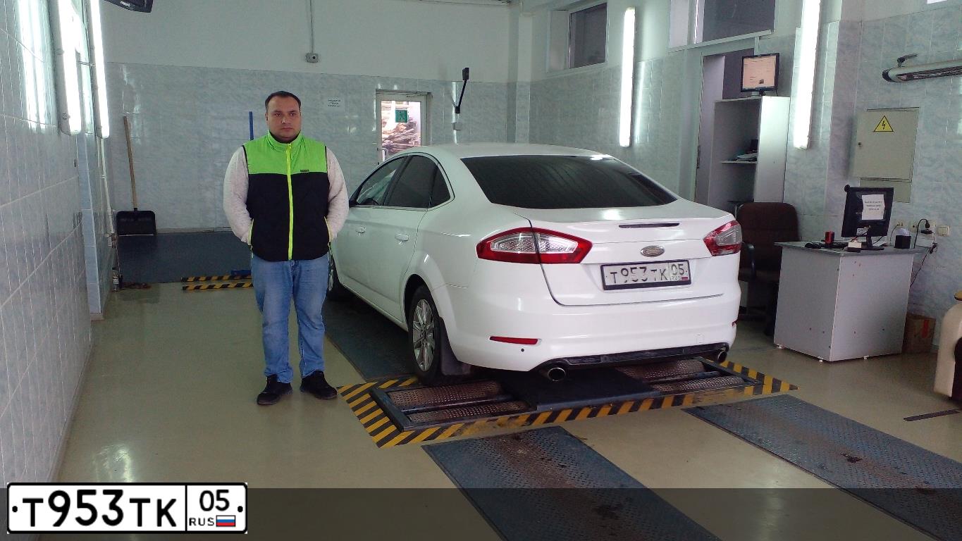 Фото автомобиля FORD MONDEO, 2011 — госномер С187АН777. Цвет: Белый