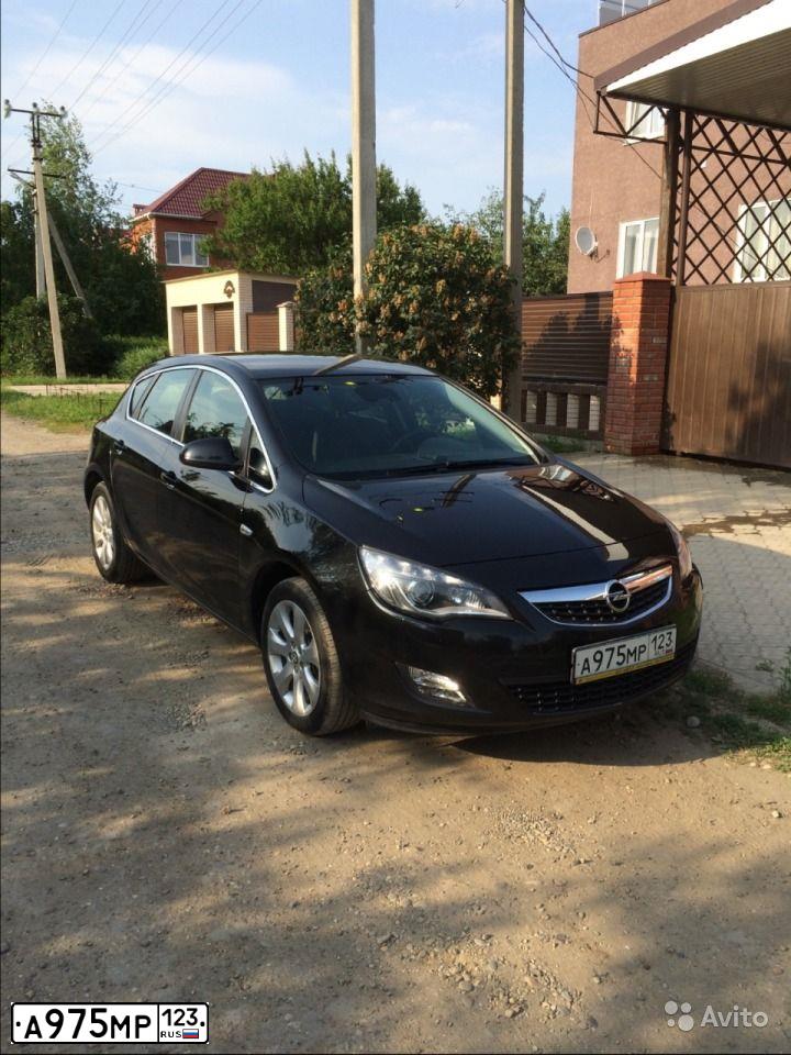 Фото автомобиля OPEL ASTRA, 2012 — госномер К955РУ126. Цвет: ЧЕРНЫЙ МЕТАЛЛИК