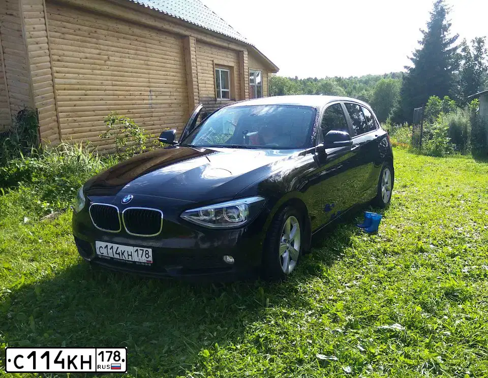 Фото автомобиля BMW SERIE 1, 2013 — госномер С114КН178. Цвет: ЧЕРНЫЙ