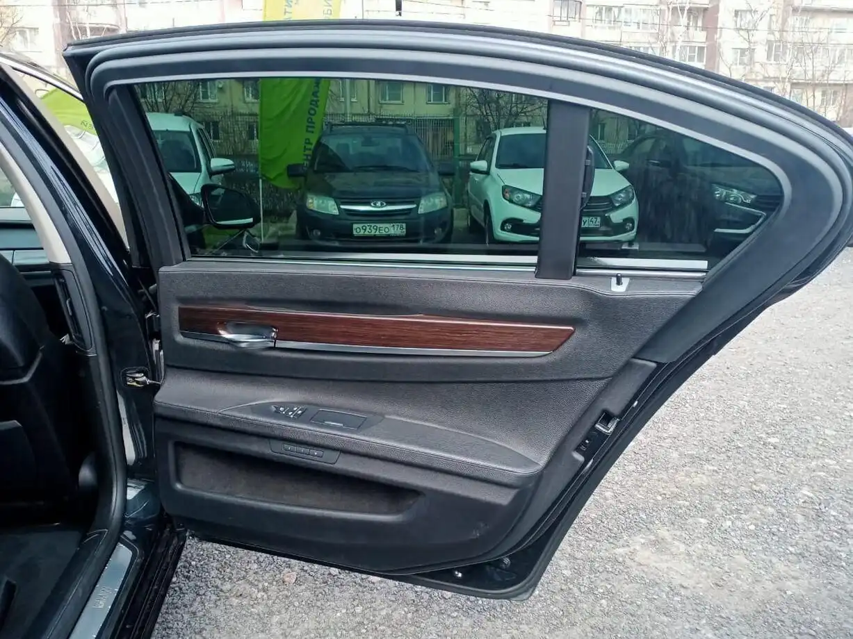 Фото автомобиля FIAT DUCATO, 2011 — госномер В939ЕО178. Цвет: БЕЛЫЙ