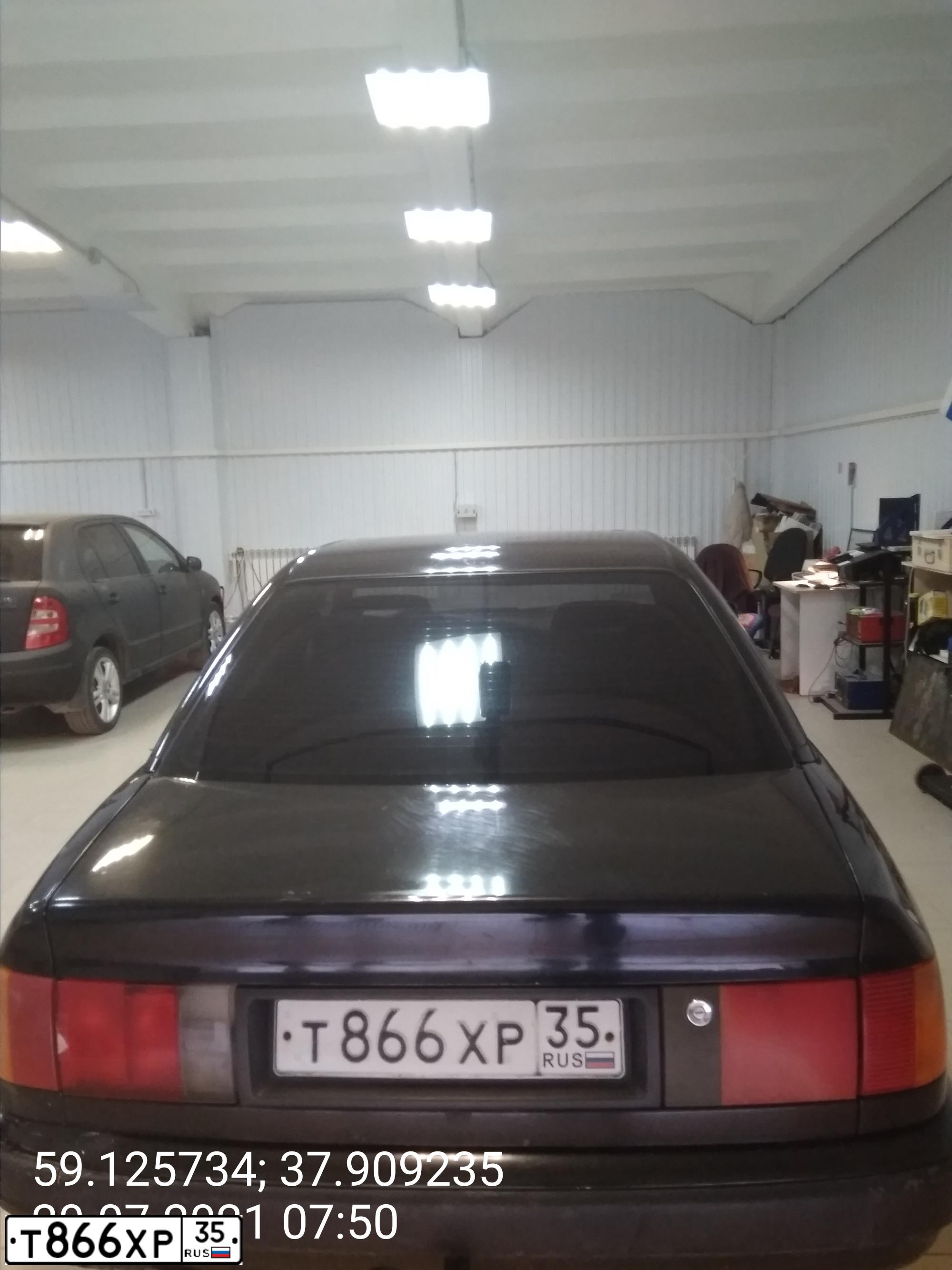 Фото автомобиля AUDI 100, 1991 — госномер К830УТ35. Цвет: ЧЕРНЫЙ