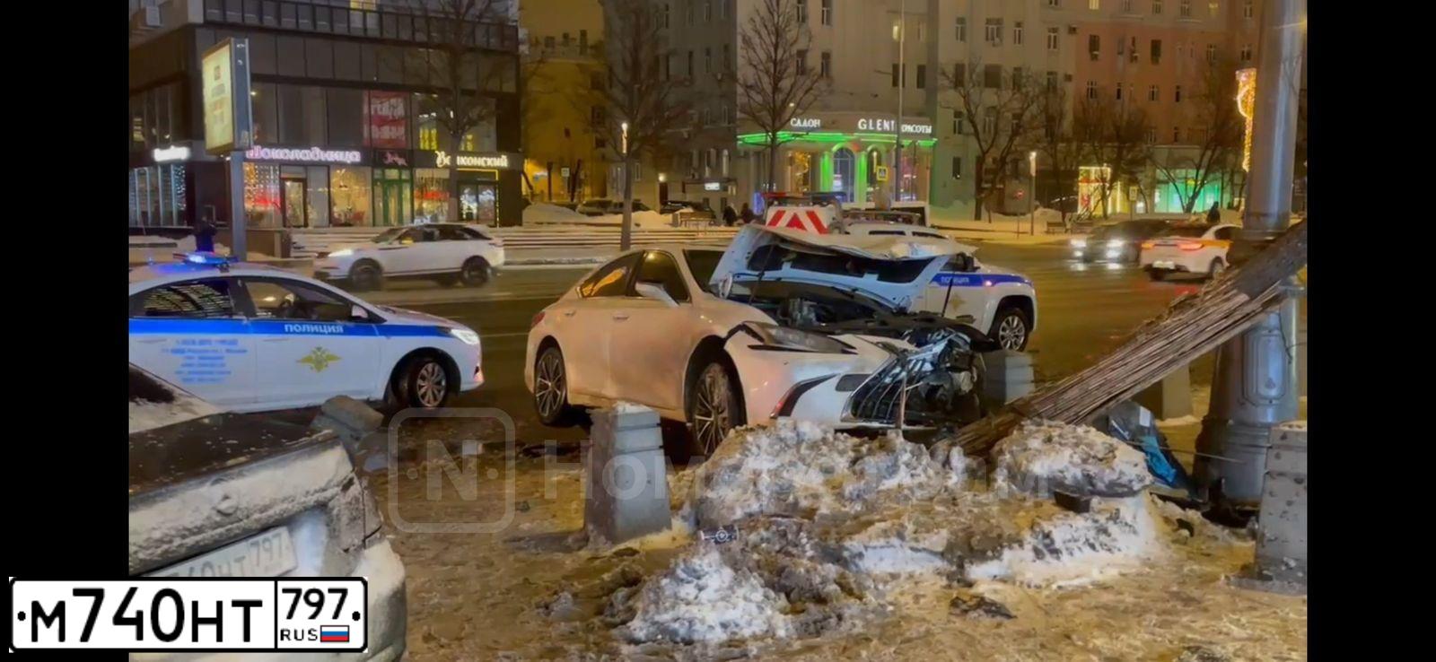 Фото автомобиля MERCEDES E-KLASSE, 2012 — госномер М740НТ797. Цвет: ЧЕРНЫЙ