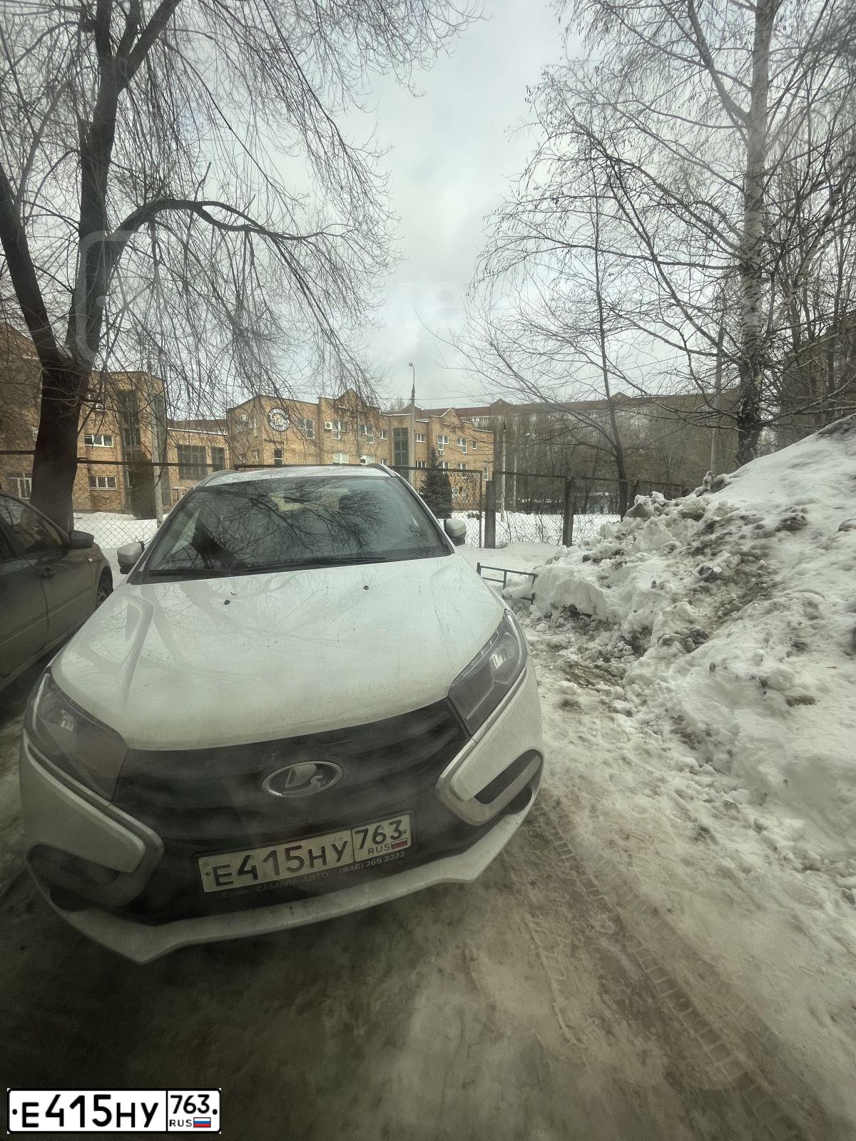 Фото автомобиля LADA XRAY, 2022 — госномер М856ХН763. Цвет: Белый