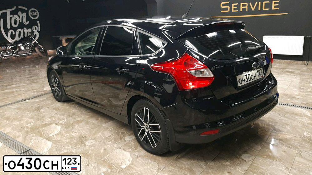Фото автомобиля FORD FOCUS, 2011 — госномер О430СН123. Цвет: ЧЕРНЫЙ