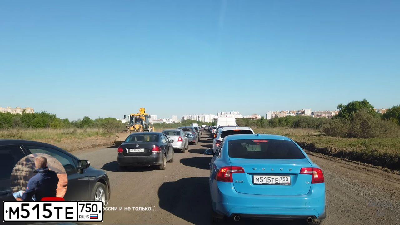 Фото автомобиля VOLVO S60, 2015 — госномер М515ТЕ750. Цвет: СИНИЙ ЯРКИЙ
