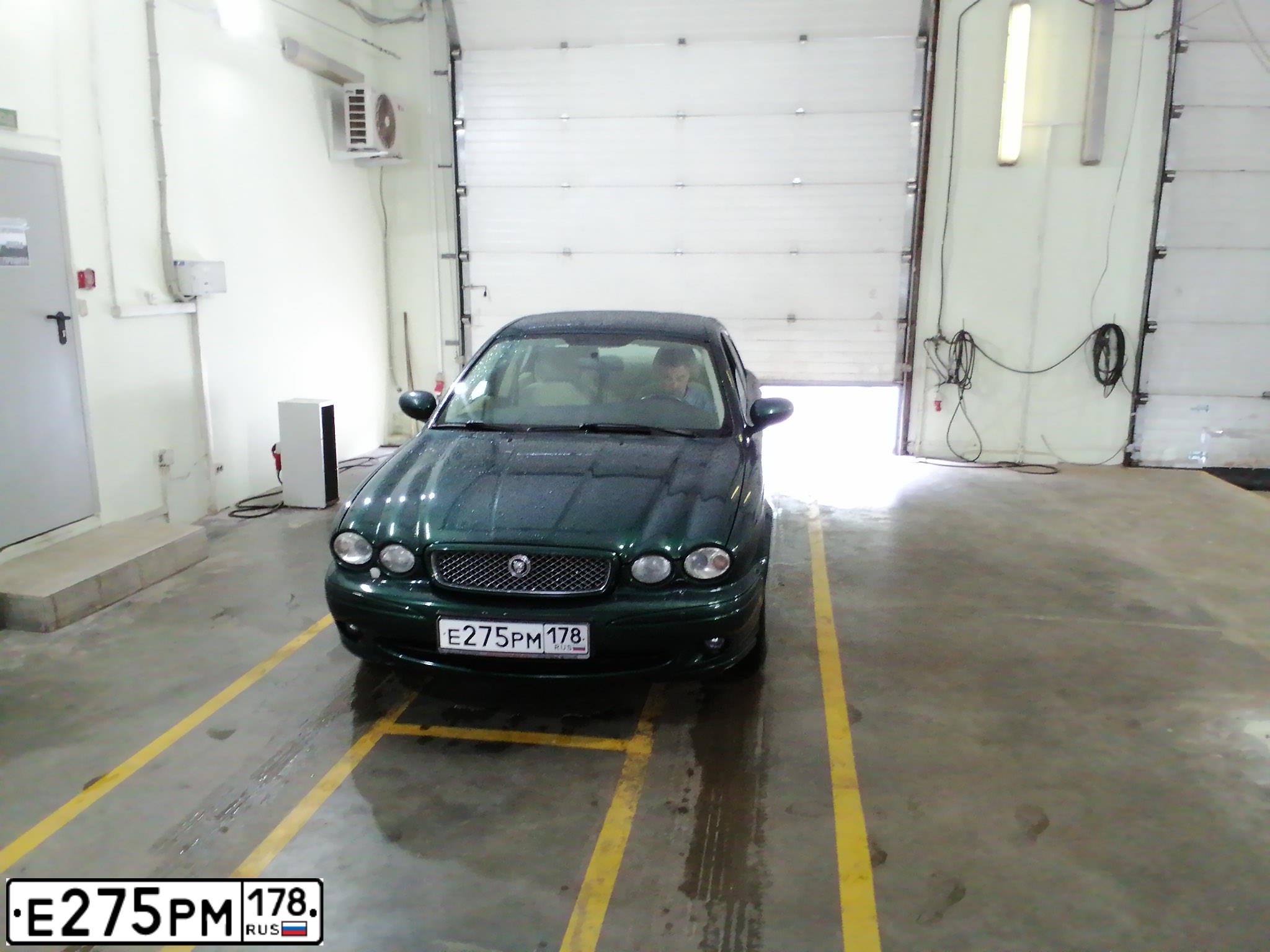 Фото автомобиля JAGUAR X-TYPE, 2007 — госномер Е236ЕЕ98. Цвет: ЗЕЛЕНЫЙ