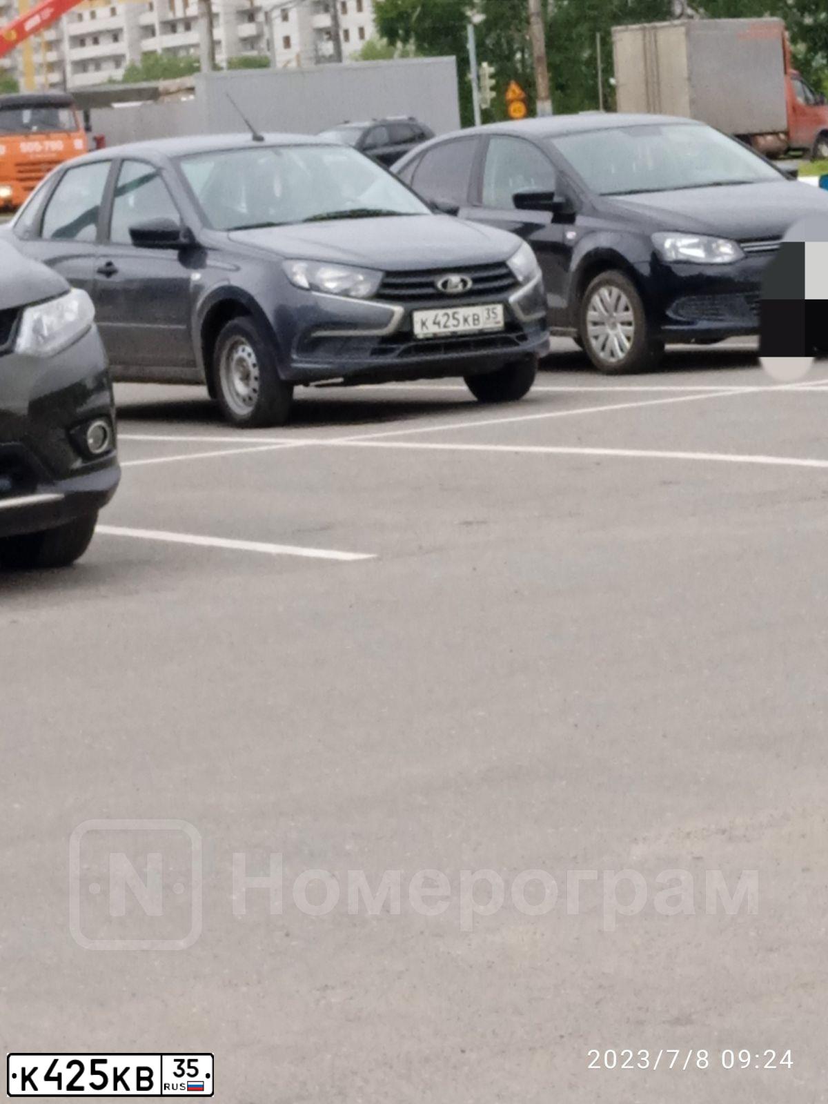 Фото автомобиля LADA 2190 GRANTA, 2019 — госномер К425КВ35. Цвет: СЕРЕБРИСТО-ТЕМНО СЕРЫЙ