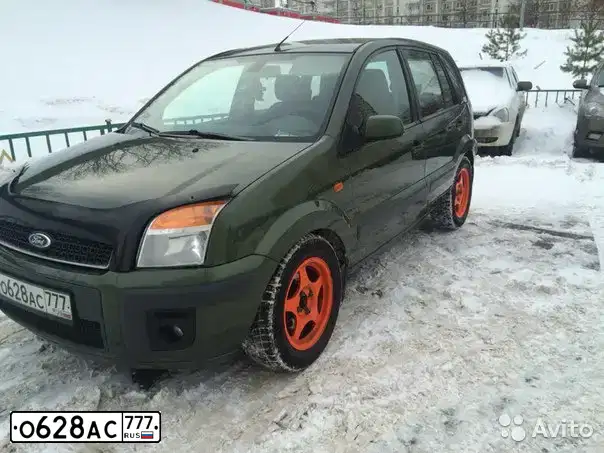 Фото автомобиля FORD FUSION, 2006 — госномер Т467НМ177. Цвет: СЕРО-ЗЕЛЕНЫЙ