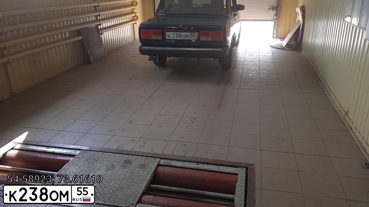 Фото автомобиля LADA 2107, 2001 — госномер К238ОМ55. Цвет: СИНЕ-ЗЕЛЕНЫЙ