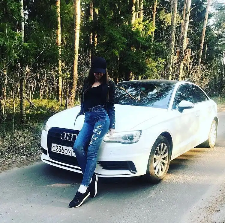 Фото автомобиля AUDI A3, 2015 — госномер А064УВ67. Цвет: БЕЛЫЙ