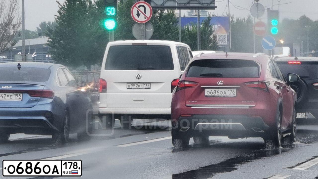 Фото автомобиля OPEL ASTRA, 2006 — госномер М107РВ198. Цвет: синий