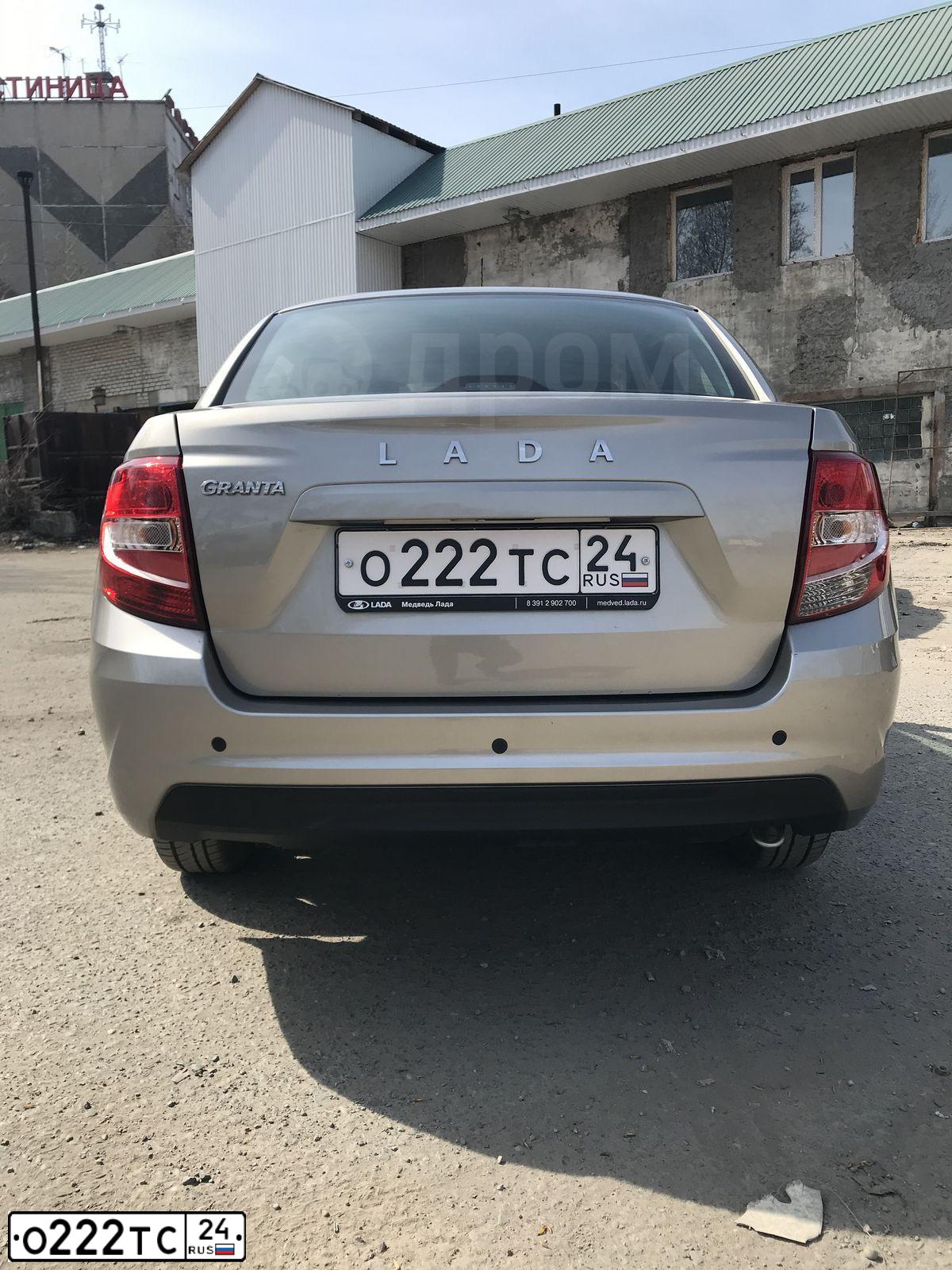 Фото автомобиля ШКОДА ОКТАВИА, 2018 — госномер О222ТС24. Цвет: ЧЕРНЫЙ