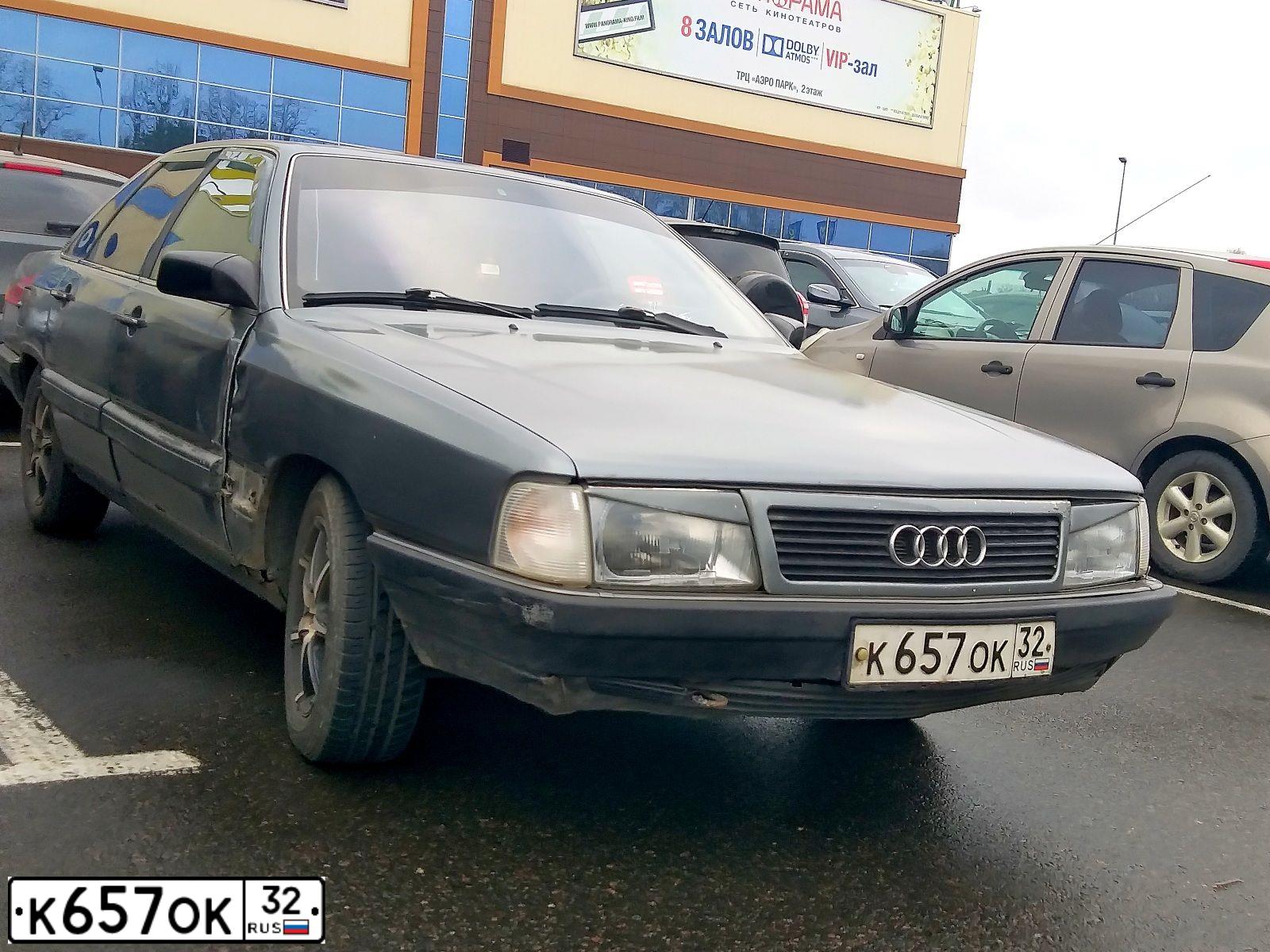 Фото автомобиля AUDI 100, 1987 — госномер К657ОК32. Цвет: Серый