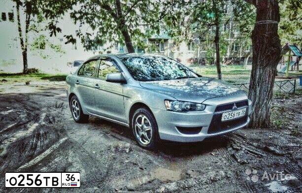 Фото автомобиля FORD FOCUS, 2011 — госномер Р145ТН46. Цвет: ЧЕРНЫЙ