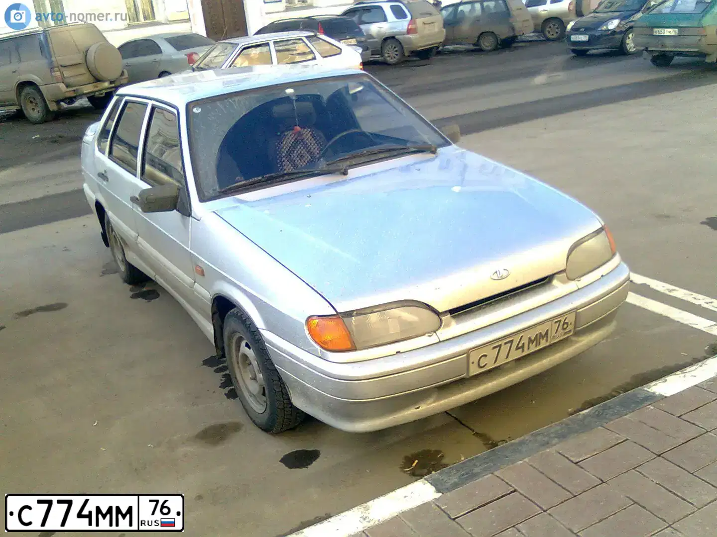 Фото автомобиля LADA 2115 SAMARA, 2008 — госномер С774ММ76. Цвет: СВЕТЛО-СЕРЫЙ