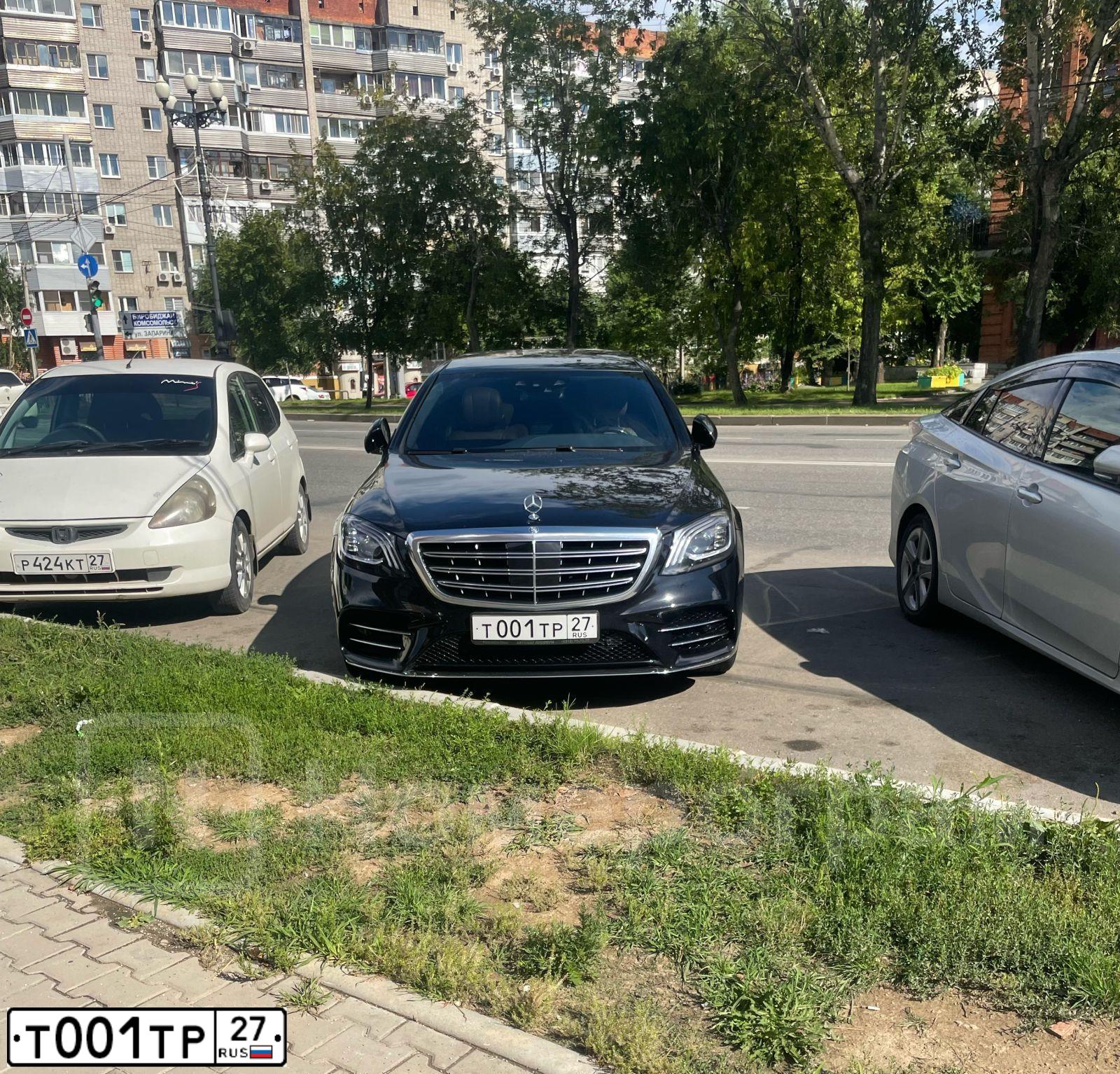 Фото автомобиля FORD TRANSIT, 2007 — госномер Т001ТР27. Цвет: Белый
