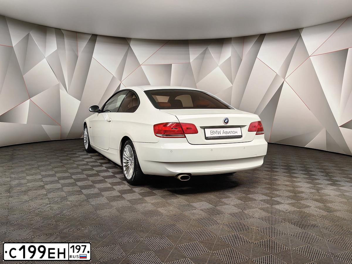 Фото автомобиля BMW SERIE 3, 2009 — госномер А669УВ790. Цвет: Белый