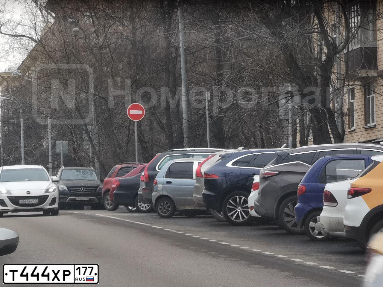 Фото автомобиля SSANGYONG ACTYON SPORTS, 2007 — госномер О161ВТ197. Цвет: Красный