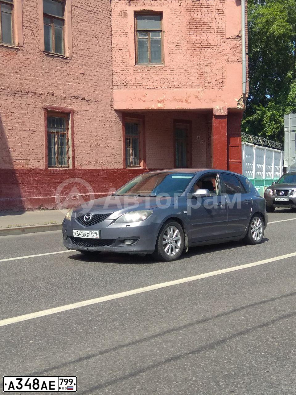 Фото автомобиля MAZDA 3, 2006 — госномер А348АЕ799. Цвет: Серый