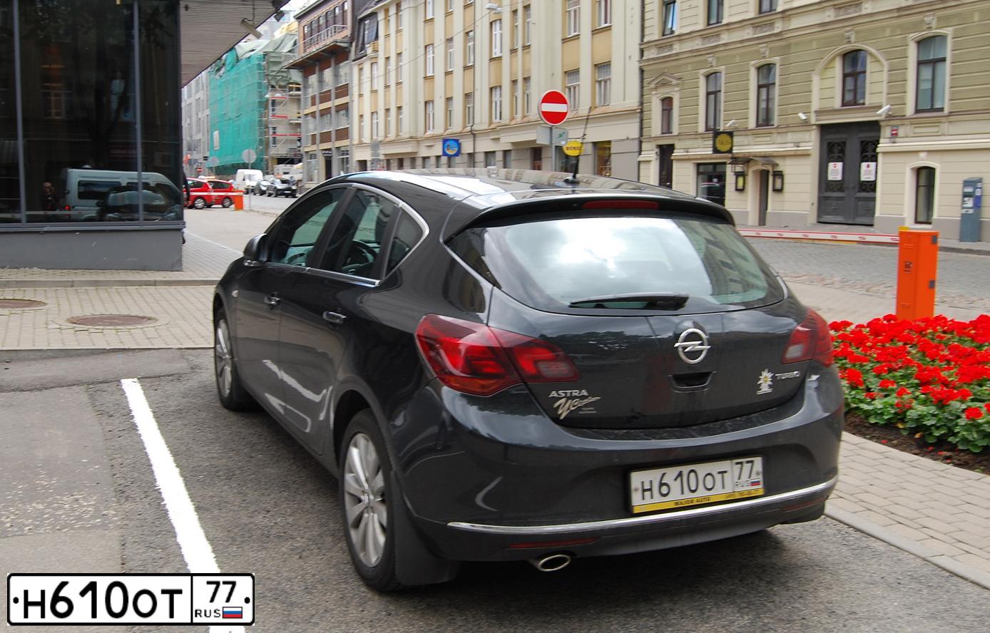 Фото автомобиля MITSUBISHI ASX, 2013 — госномер В179ХЕ799. Цвет: Красный