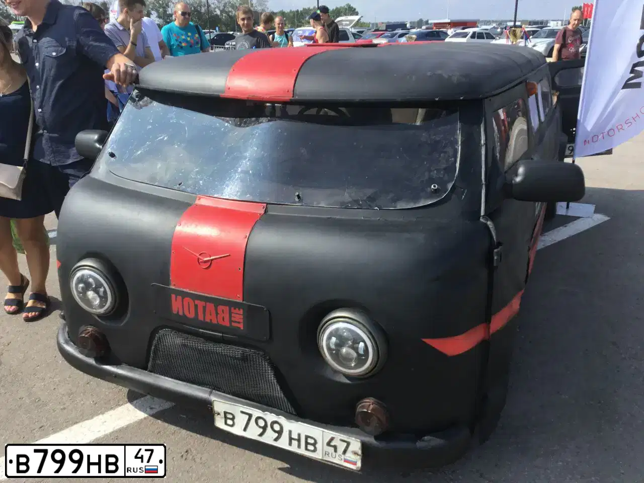 Фото автомобиля UAZ 3741, 2002 — госномер В799НВ47. Цвет: ЗАЩИТНЫЙ