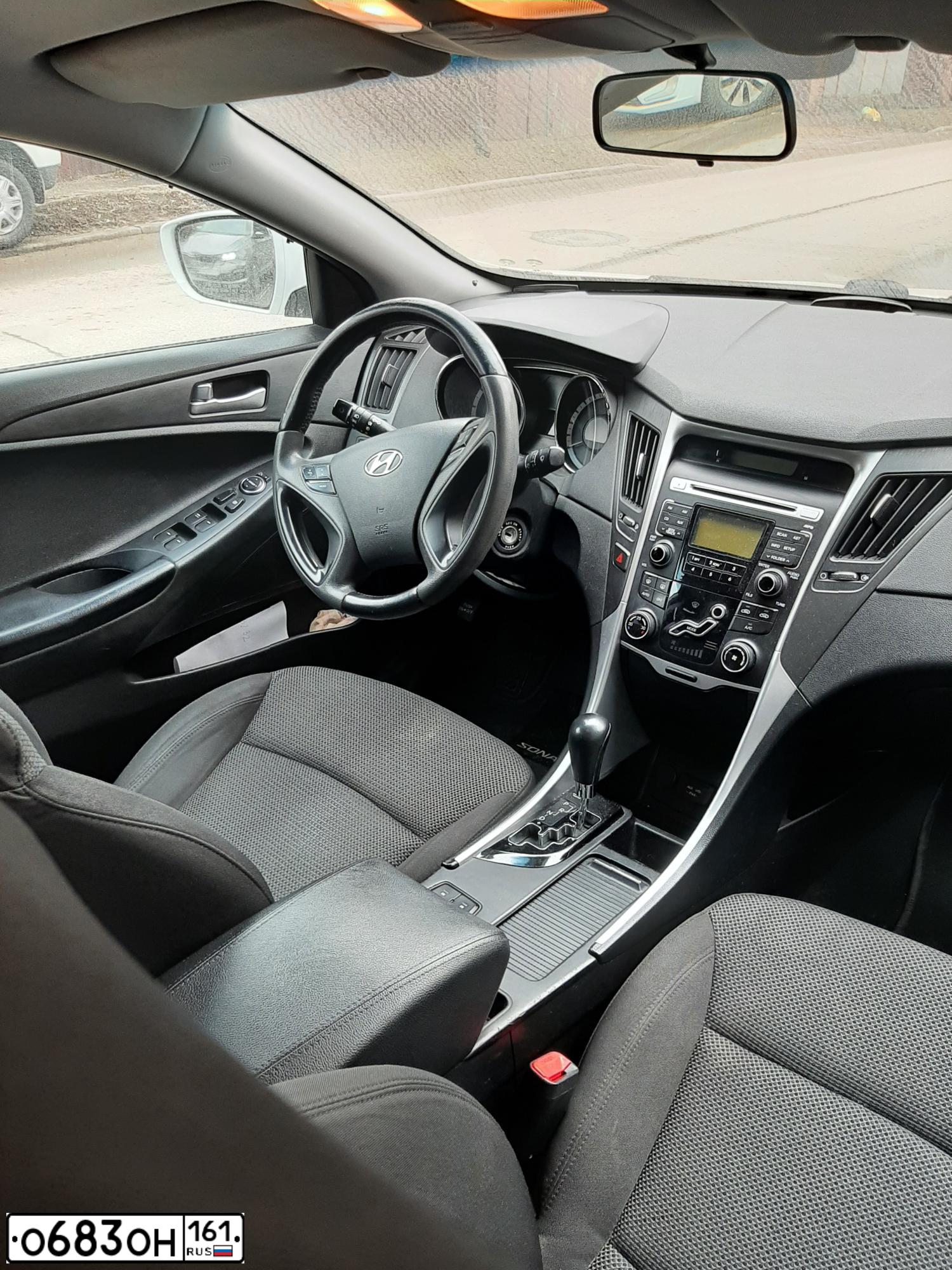 Фото автомобиля HYUNDAI SONATA, 2011 — госномер М525ВУ95. Цвет: Белый