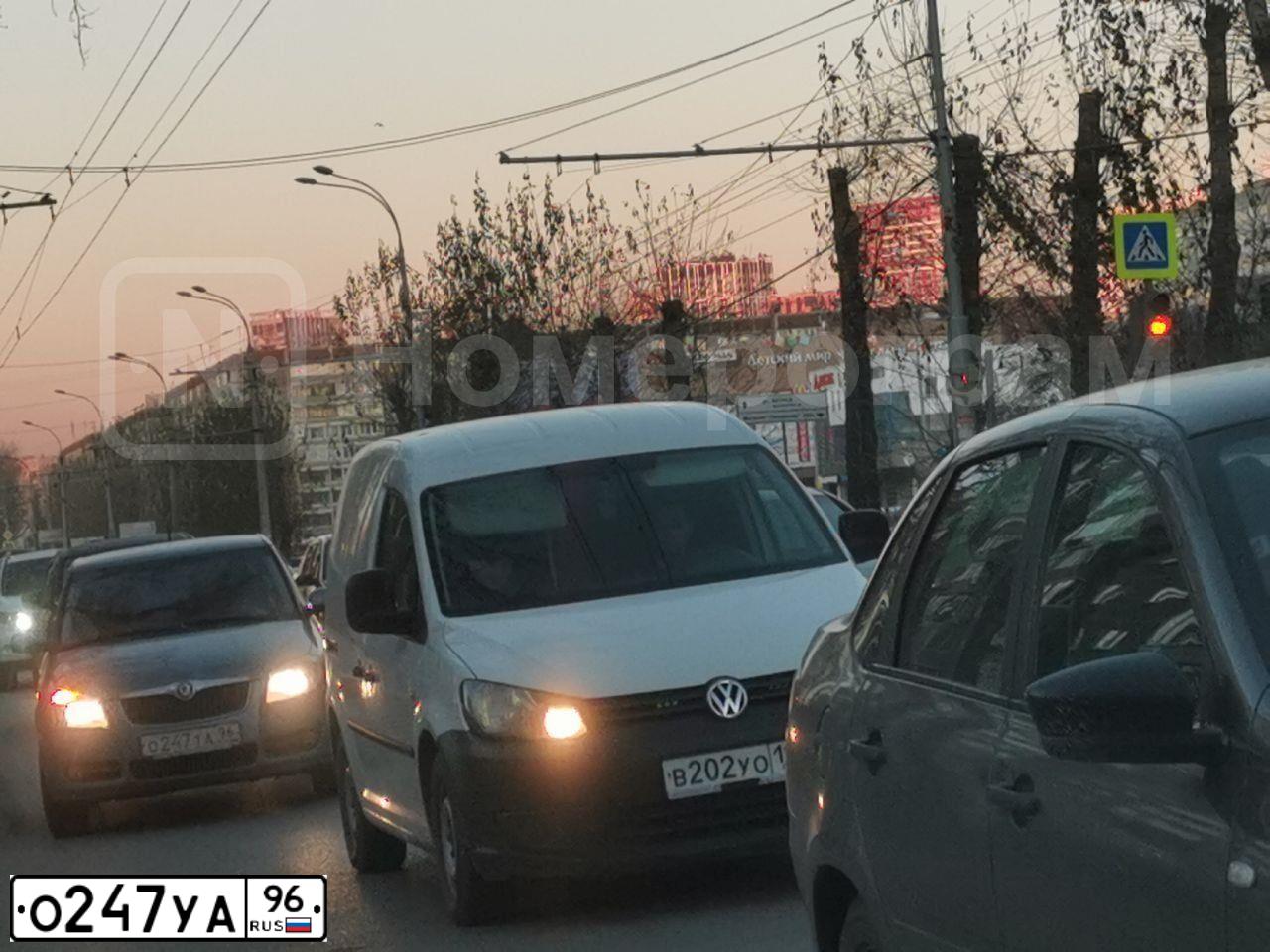 Фото автомобиля OPEL ASTRA, 2007 — госномер Х093ТЕ178. Цвет: БЕЖЕВЫЙ