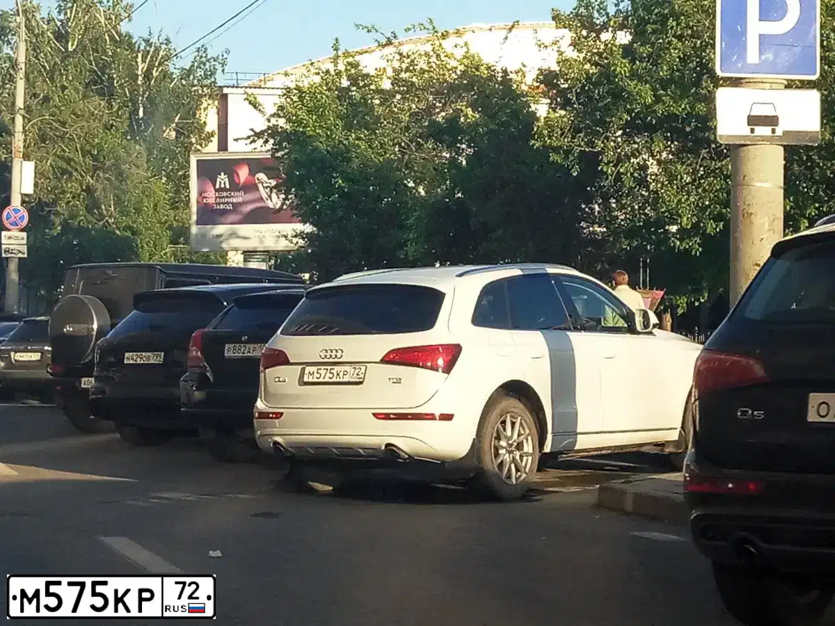 Фото автомобиля AUDI Q5, 2013 — госномер М575КР72. Цвет: БЕЛЫЙ