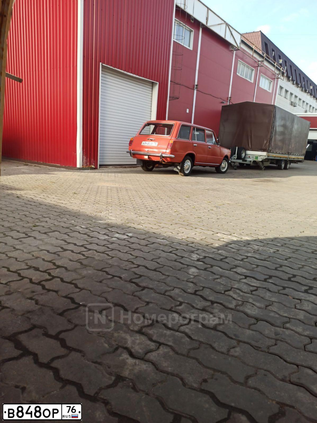 Фото автомобиля LADA 2102, 1984 — госномер В848ОР76. Цвет: Красный