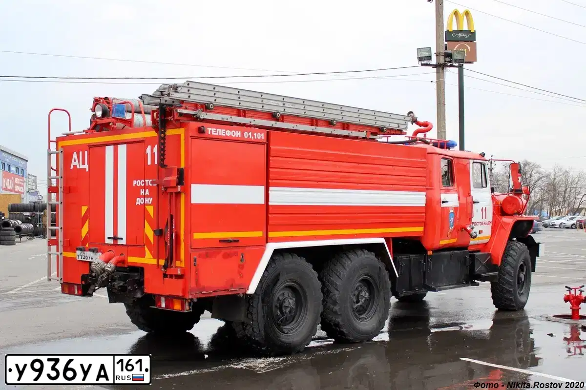 Фото автомобиля URAL 4320 /6X6/, 2014 — госномер У936УА161. Цвет: ЦВ СХ А8 ПО ГОСТ Р 50574-2019