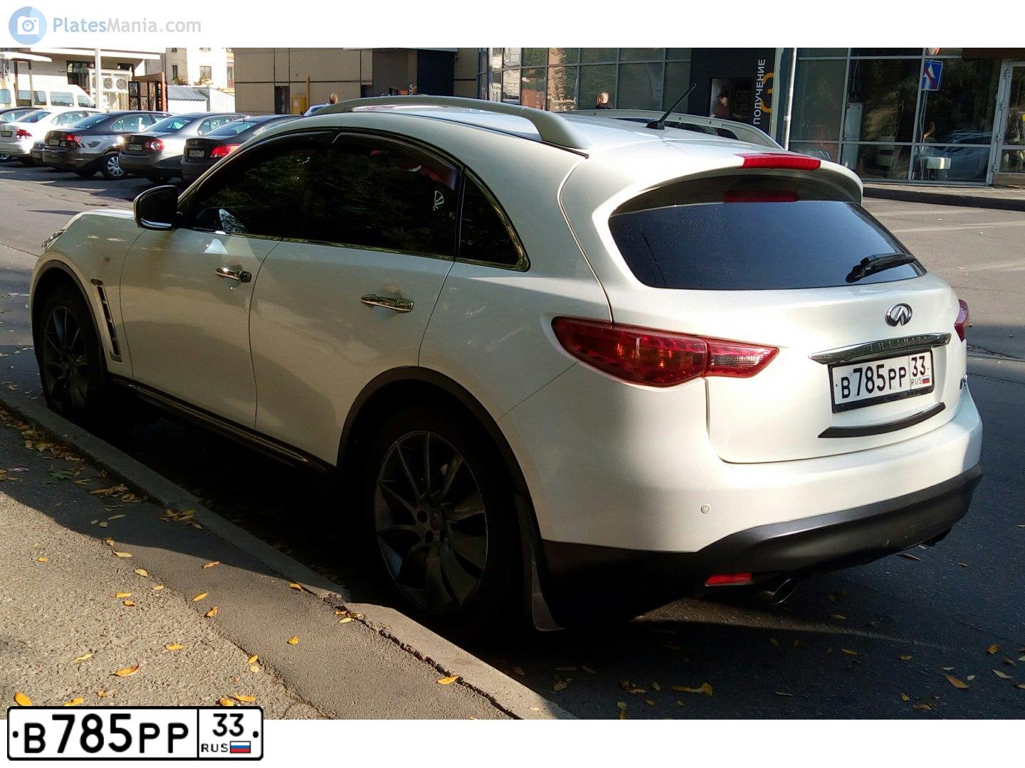 Фото автомобиля INFINITI QX70 /FX/, 2012 — госномер В785РР33. Цвет: БЕЛЫЙ