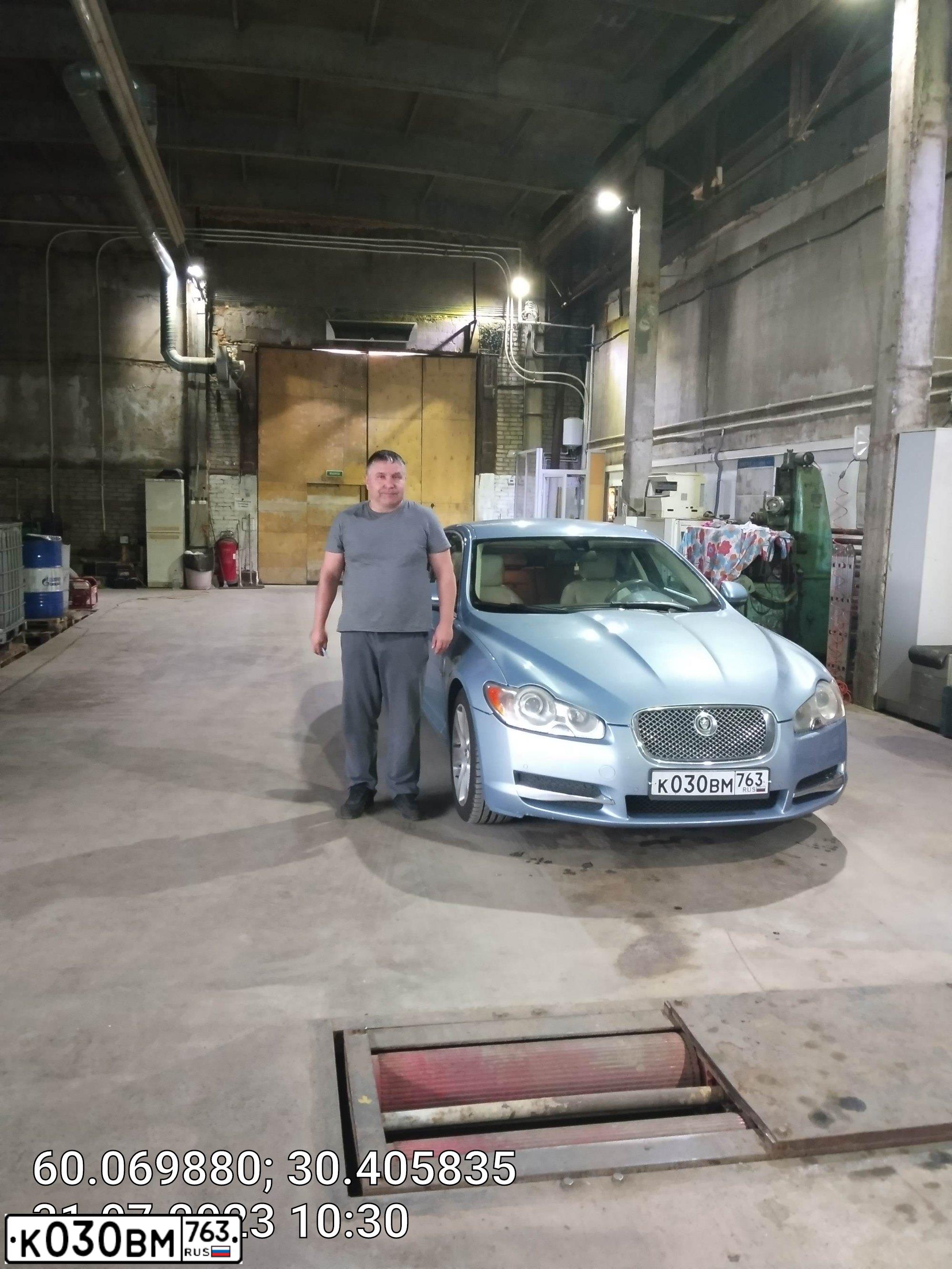 Фото автомобиля JAGUAR XF-SERIE, 2009 — госномер В689УУ37. Цвет: СЕРО-ГОЛУБОЙ