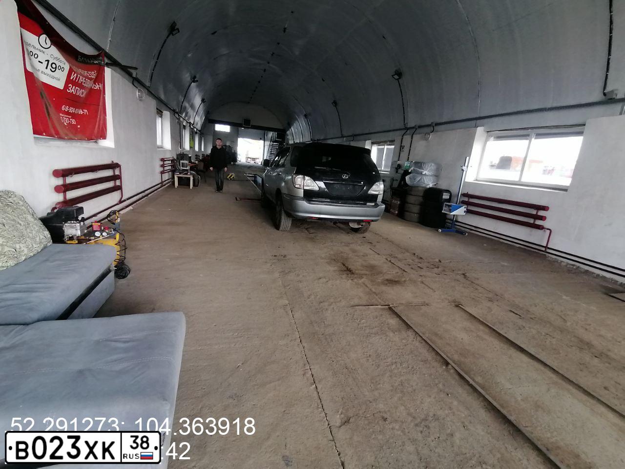 Фото автомобиля LEXUS RX, 1999 — госномер Т698НО138. Цвет: СЕРЕБРИСТЫЙ