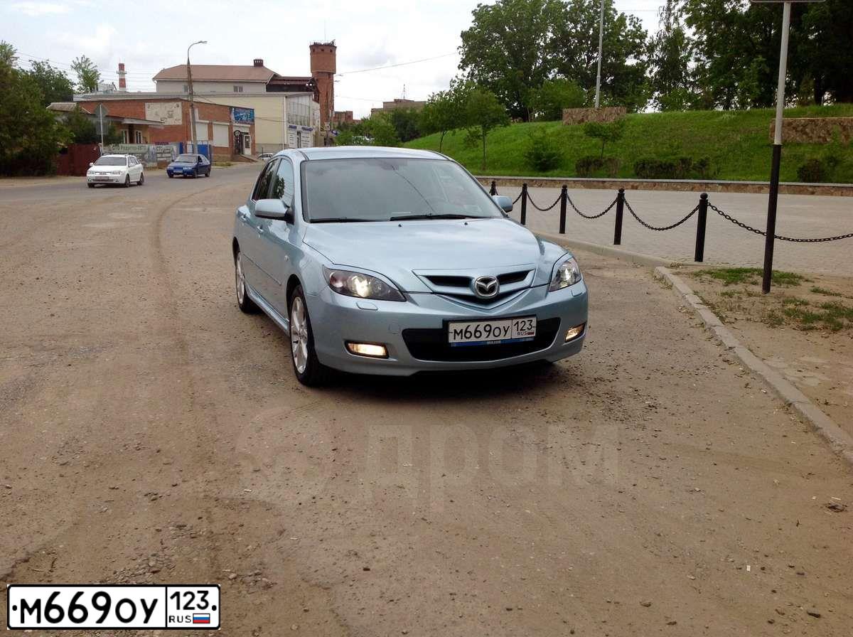 Фото автомобиля MAZDA 3, 2008 — госномер С331ЕХ76. Цвет: Серый