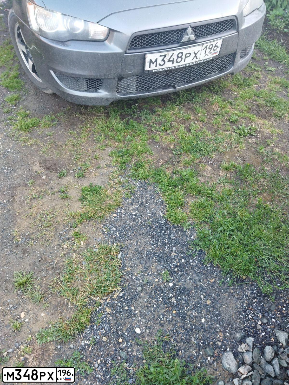 Фото автомобиля MITSUBISHI LANCER, 2008 — госномер М348РХ196. Цвет: СЕРЫЙ
