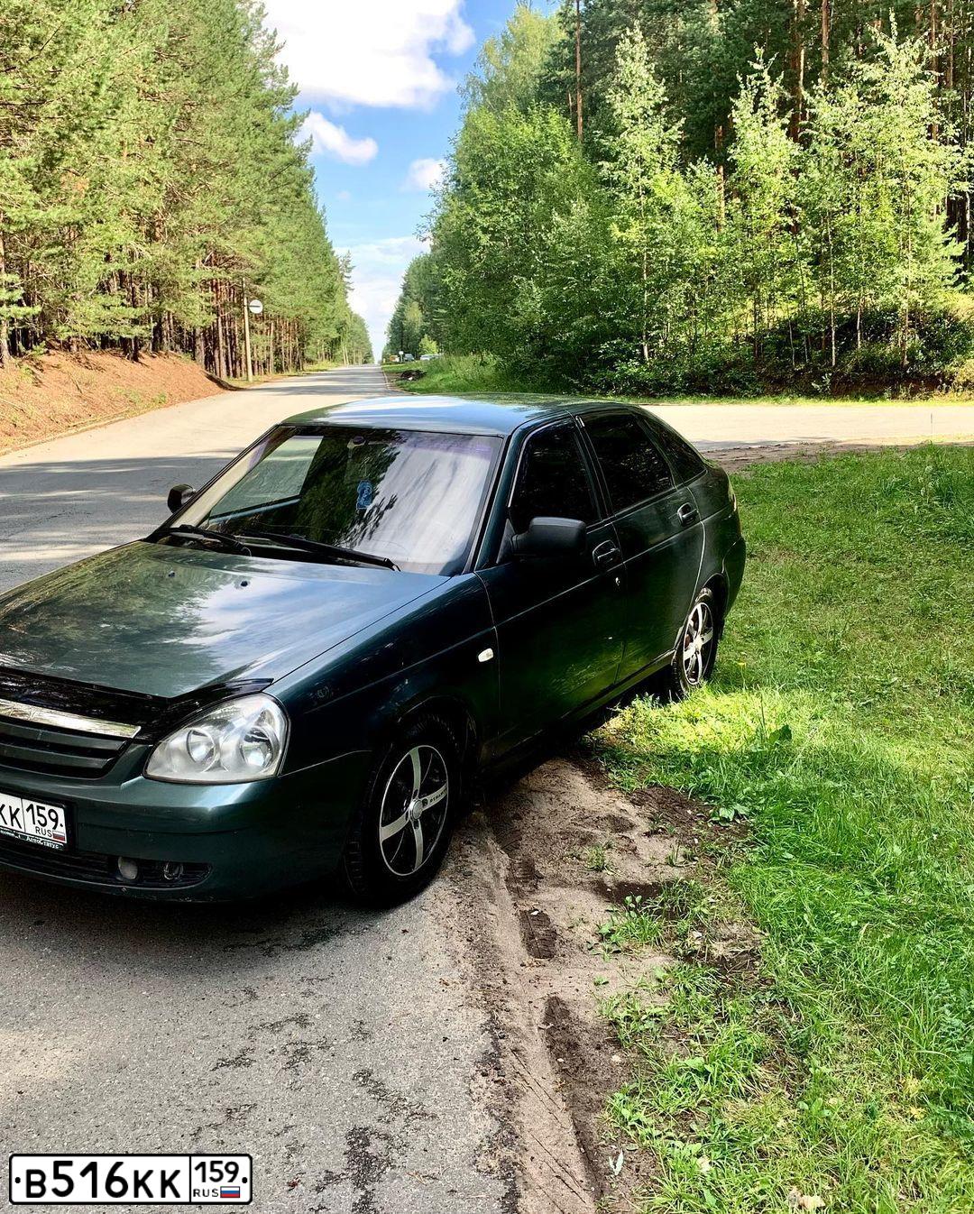 Фото автомобиля LADA 2172 PRIORA, 2009 — госномер В516КК159. Цвет: СЕРО-СИНЕ-ЗЕЛЕНЫЙ