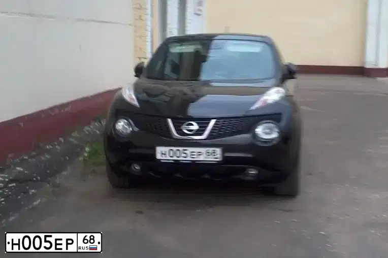 Фото автомобиля NISSAN JUKE, 2012 — госномер Р353АТ68. Цвет: ЧЕРНЫЙ