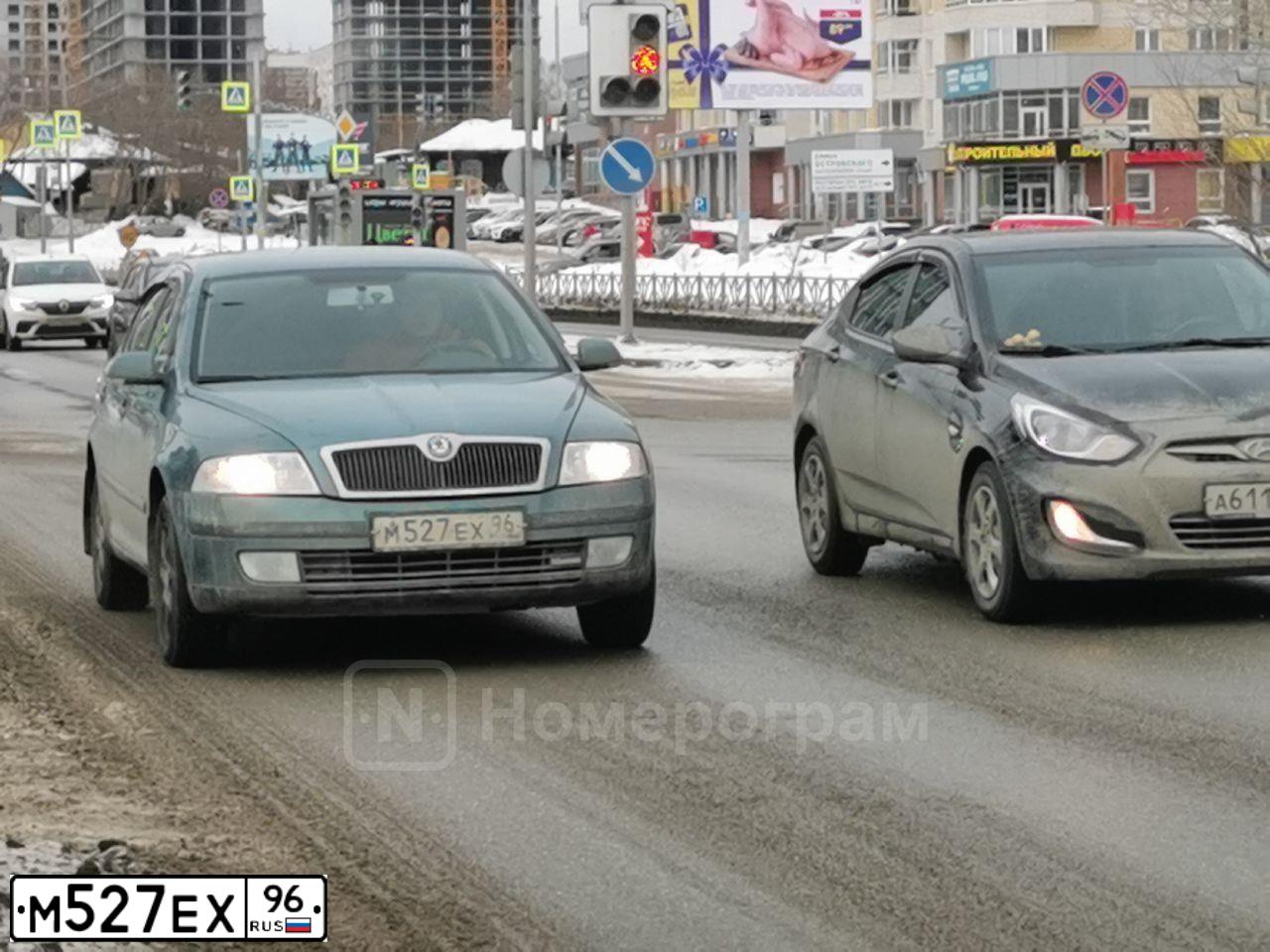Фото автомобиля SKODA OCTAVIA, 2008 — госномер М527ЕХ96. Цвет: Сине-зеленый