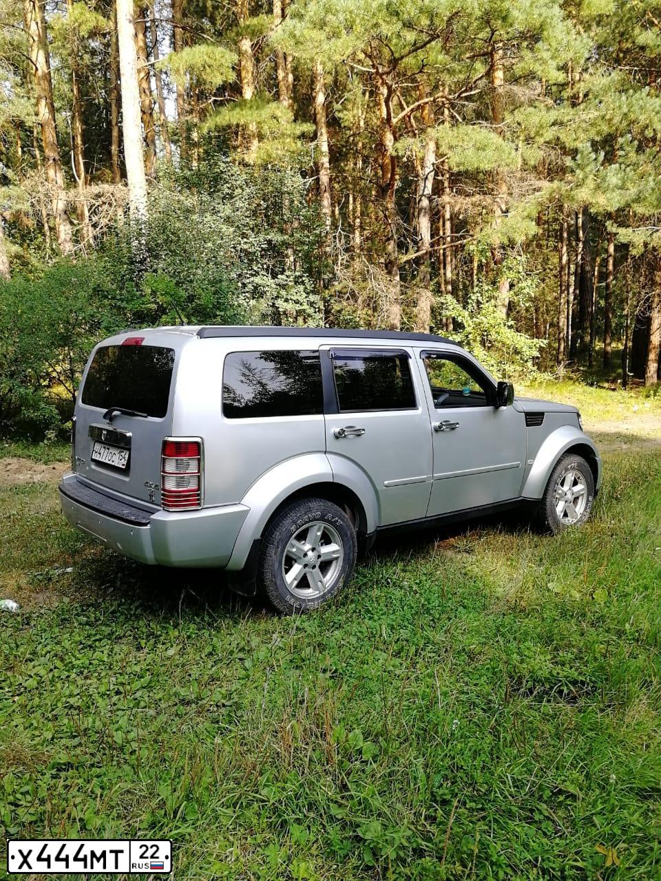 Фото автомобиля DODGE NITRO, 2007 — госномер М149НН142. Цвет: СЕРЕБРИСТЫЙ