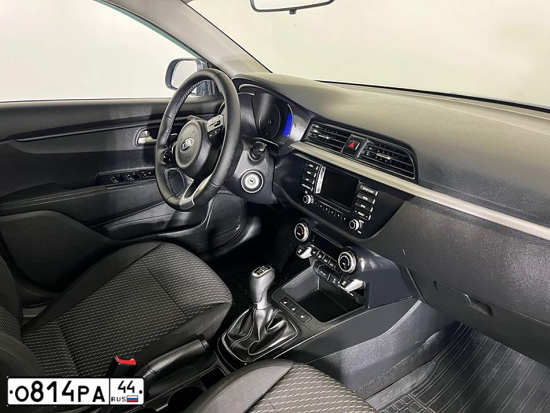 Фото автомобиля KIA RIO, 2017 — госномер В640ТХ62